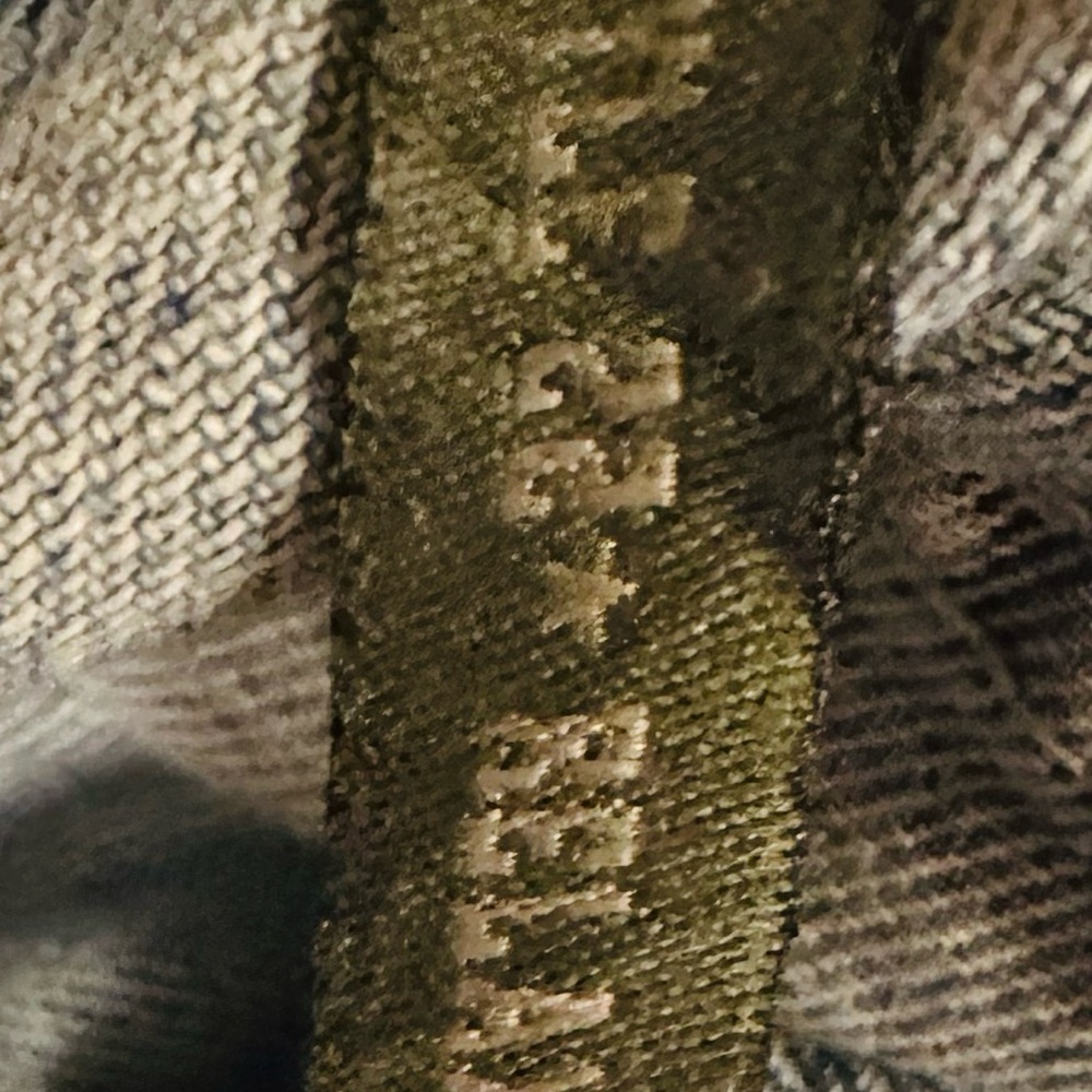 Men's Twenty X Jeans Denim. Have a few stains and loose patched loop . - Picture 4 of 7